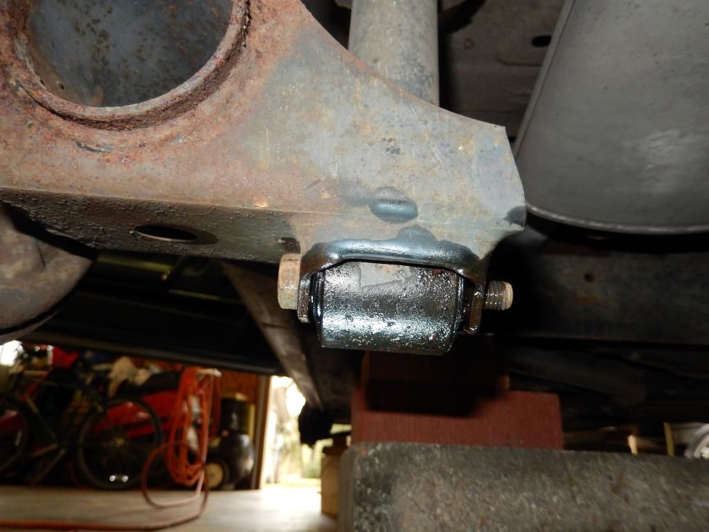 Stuck lower bolt on rear shocks? VW Vortex Volkswagen Forum